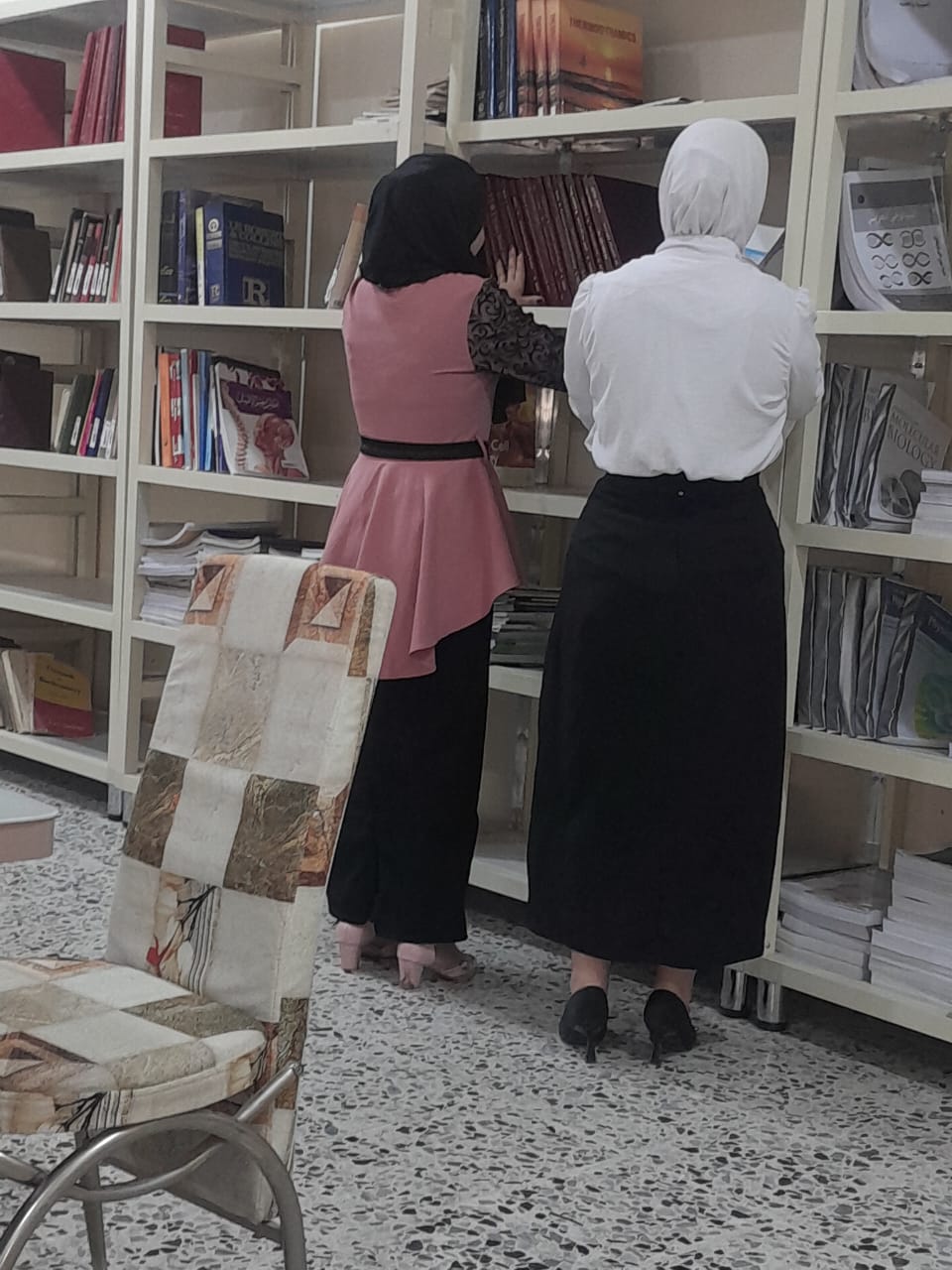مكتبة كلية العلوم التطبيقية – هيت تستقبل طلبتها وتوفر الدعم العلمي لهم